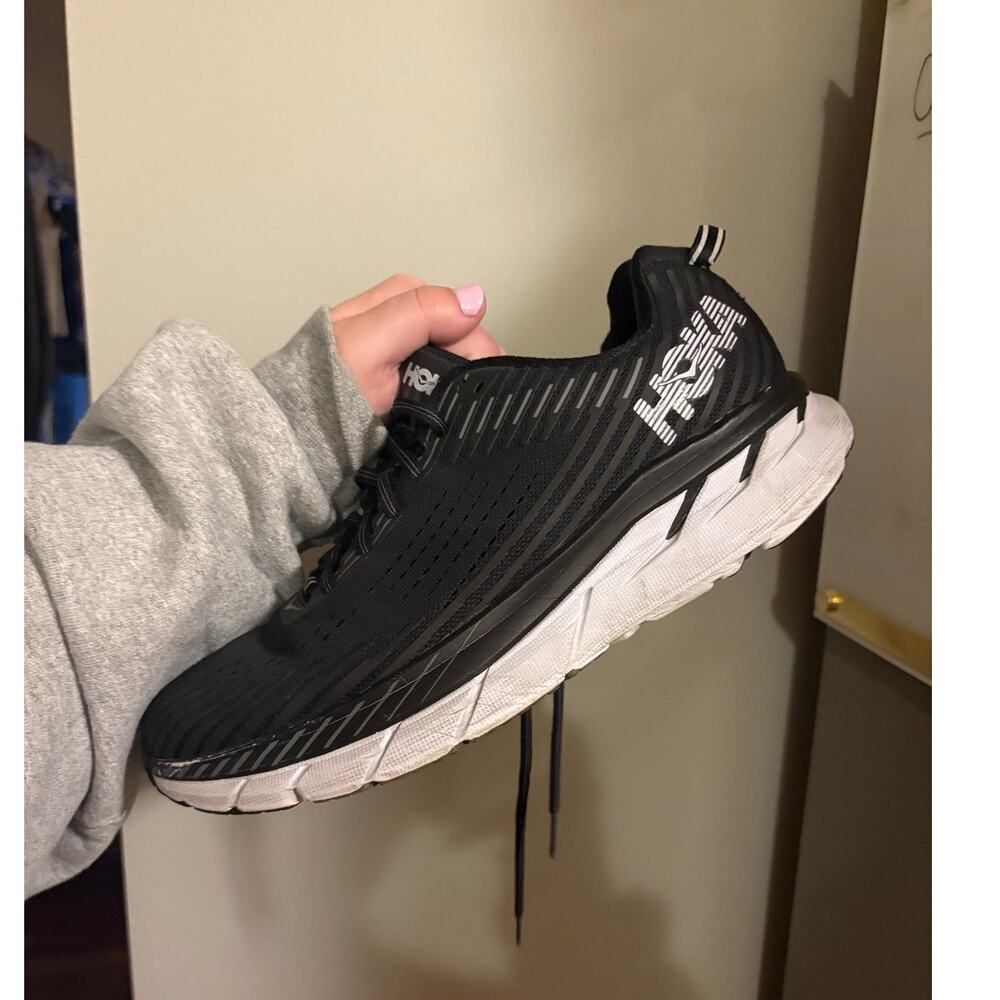 HOKA One One Clifton 5 Running Shoes – Black/White – Women’s Size 9.5